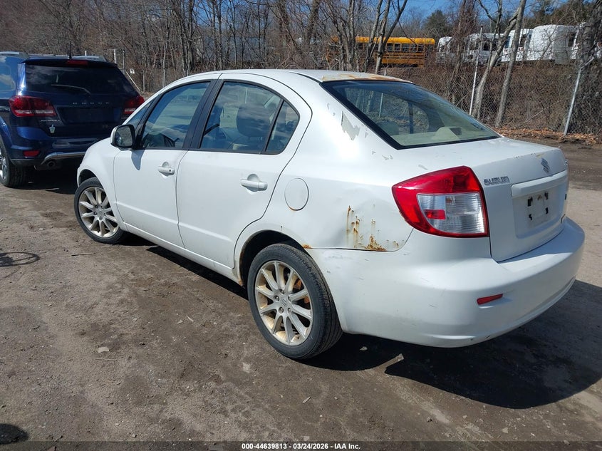 2011 Suzuki Sx4 Le/Le Anniversary Edition
