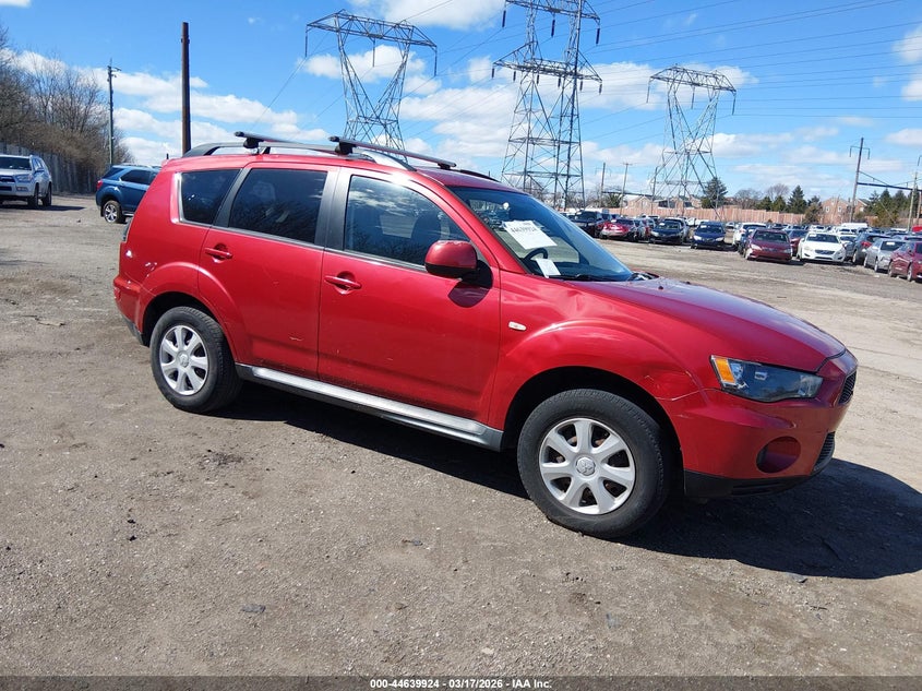 2013 Mitsubishi Outlander Es