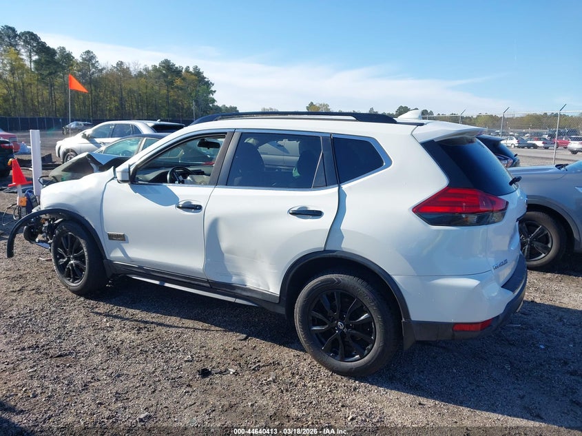 2017 Nissan Rogue Sv