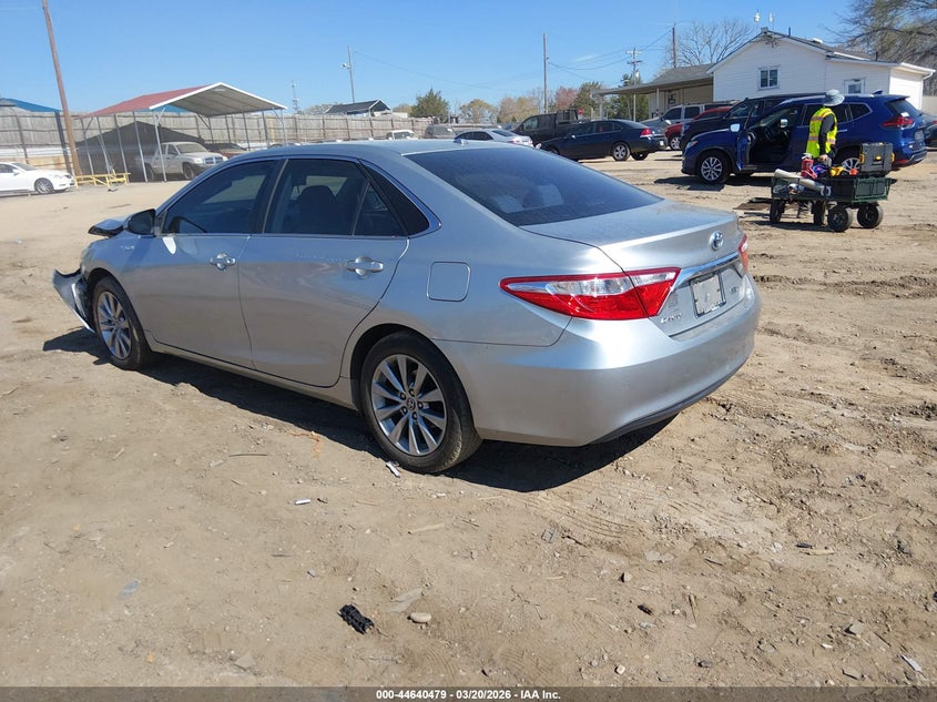 2016 Toyota Camry Hybrid Xle