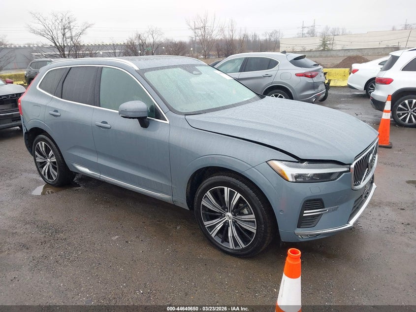 2023 VOLVO XC60 B5 PLUS BRIGHT THEME