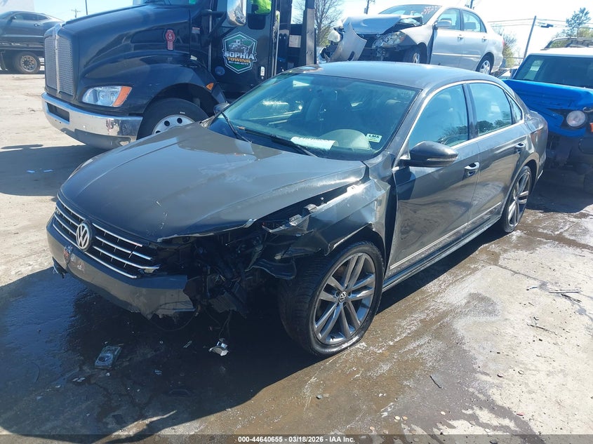 2016 Volkswagen Passat 1.8T R-Line