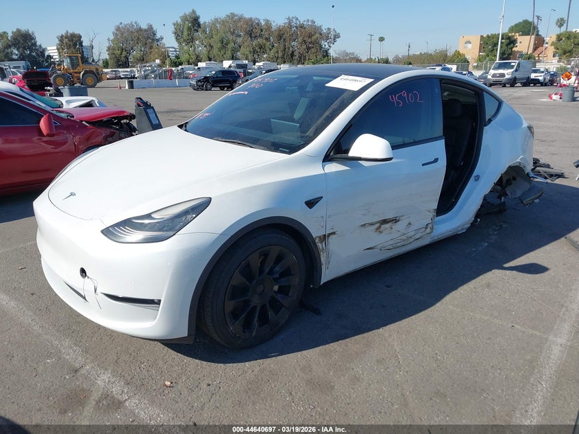 2022 Tesla Model Y Long Range Dual Motor All-Wheel Drive