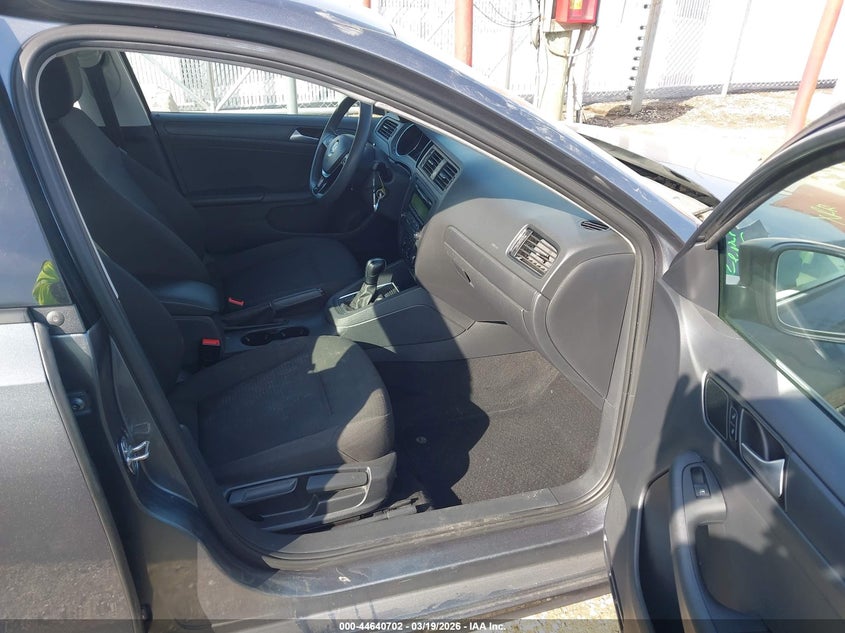 2015 Volkswagen Jetta 2.0L S