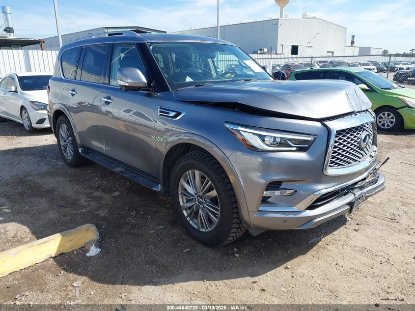 2021 INFINITI QX80 LUXE