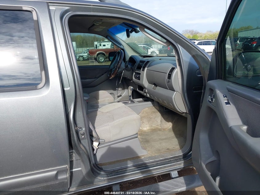 2005 Nissan Frontier Le