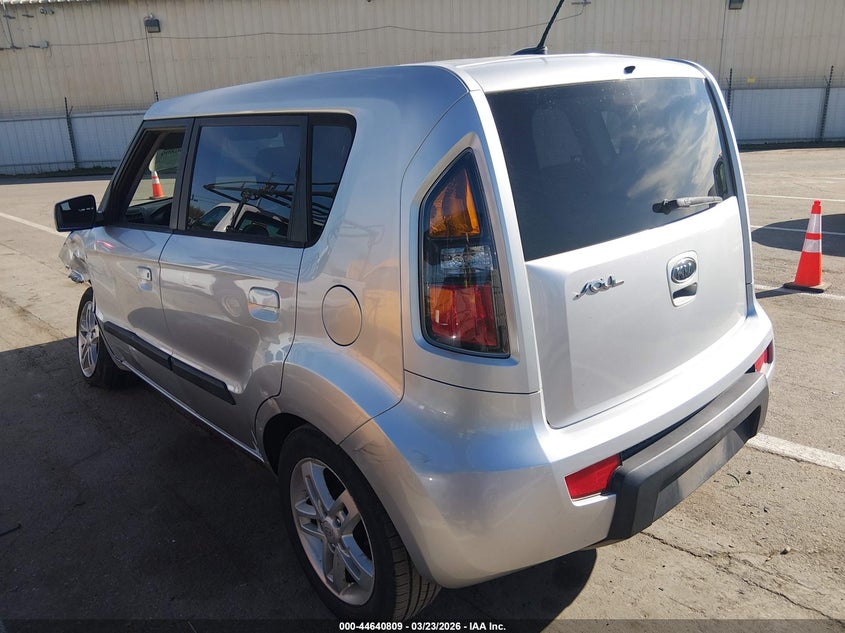 2010 Kia Soul +