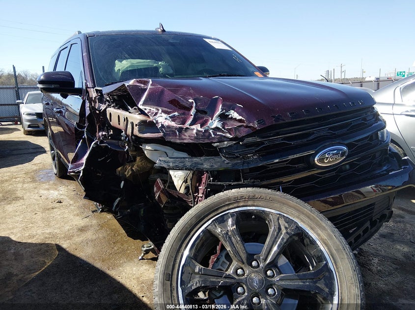 2023 FORD EXPEDITION auction photo 1