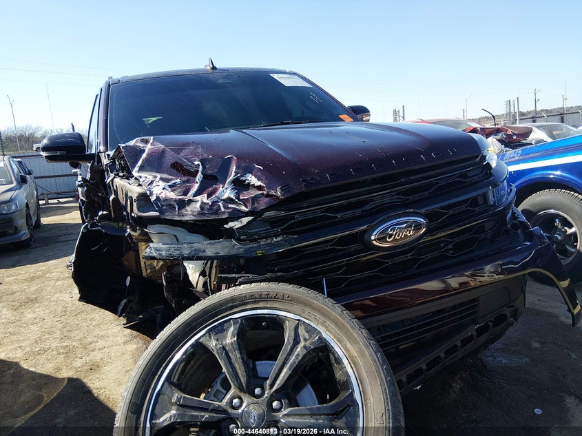 2023 FORD EXPEDITION auction photo 6