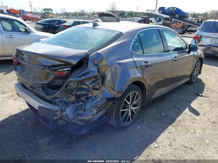 2021 Toyota Camry Xle Hybrid