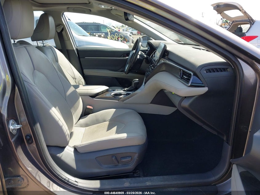 2021 Toyota Camry Xle Hybrid