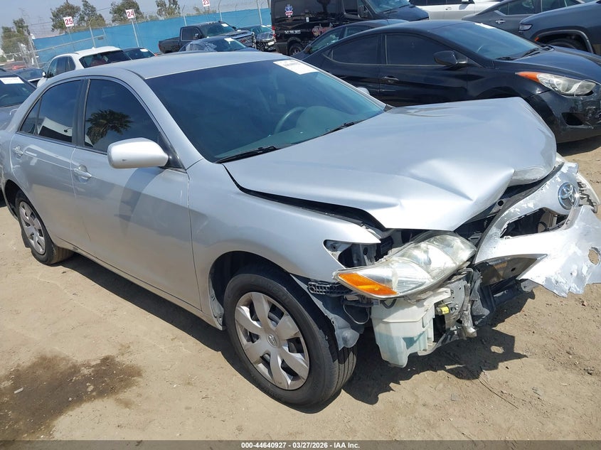 2009 TOYOTA CAMRY LE