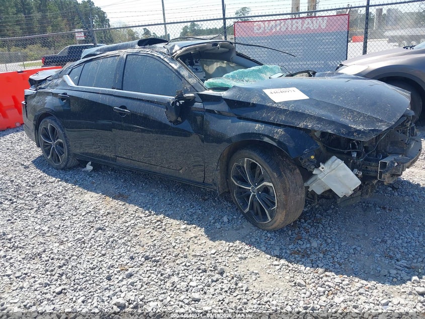 2023 Nissan Altima Sr Fwd