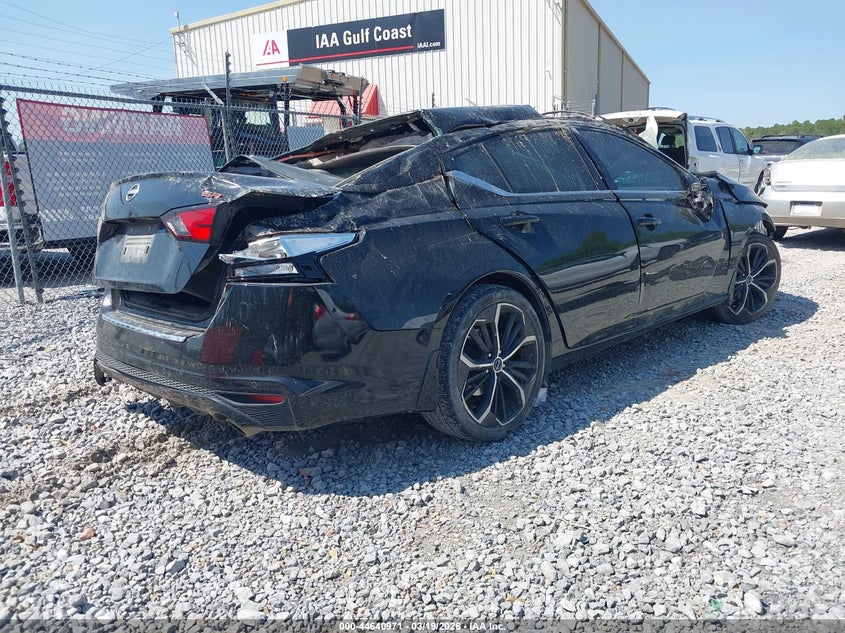 2023 Nissan Altima Sr Fwd