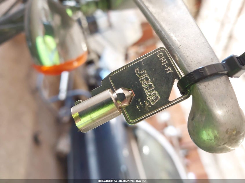 2016 Harley-Davidson Fxdb Dyna Street Bob VIN: 1HD1GXM37GC305001 Lot: 44640974