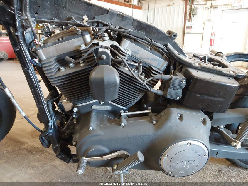 2016 Harley-Davidson Fxdb Dyna Street Bob VIN: 1HD1GXM37GC305001 Lot: 44640974