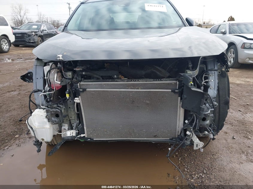 VIN 2T3P1RFV2NC281502 2022 TOYOTA RAV4 XLE