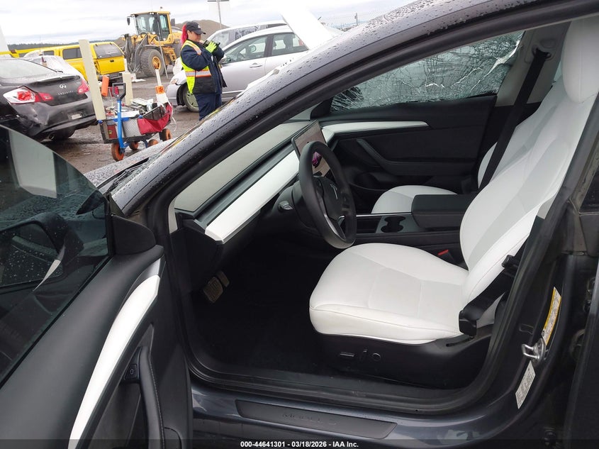 2022 Tesla Model 3 Long Range Dual Motor All-Wheel Drive