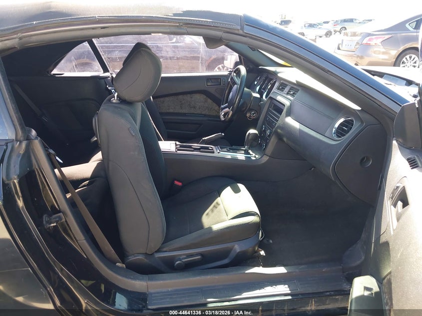 2014 Ford Mustang V6