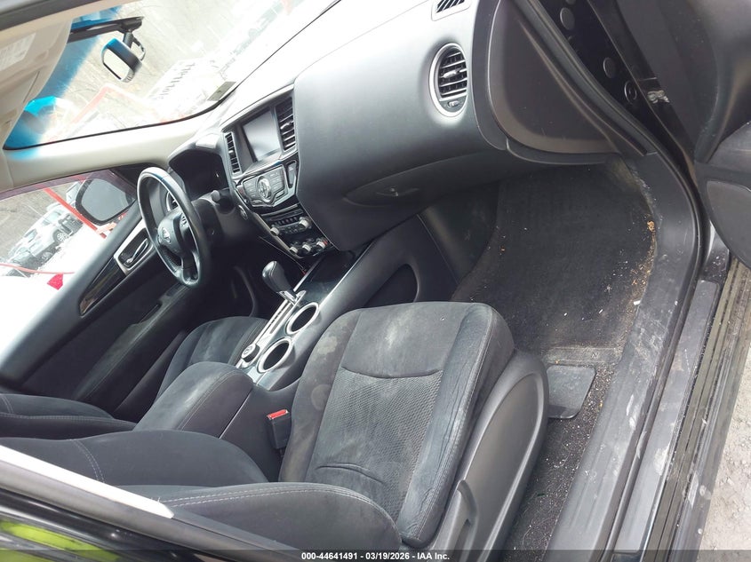 2016 Nissan Pathfinder Platinum/S/Sl/Sv