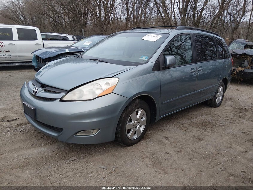 2008 Toyota Sienna Xle