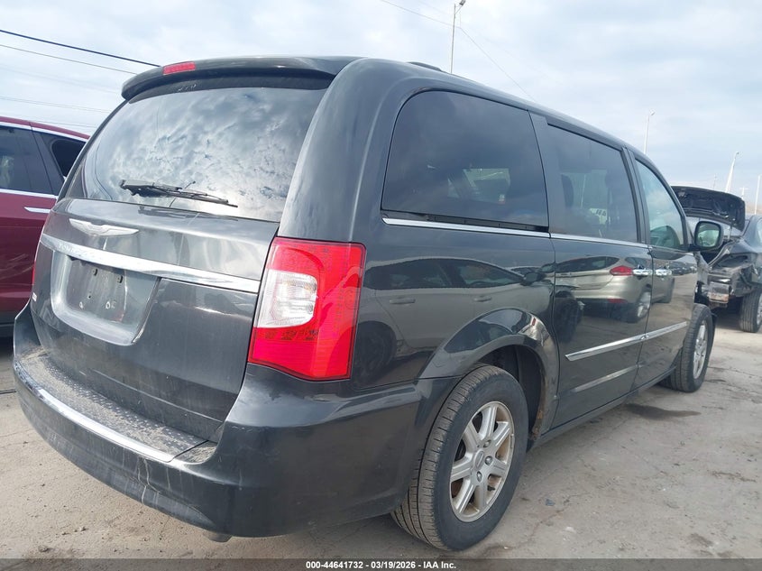 2011 Chrysler Town & Country Touring