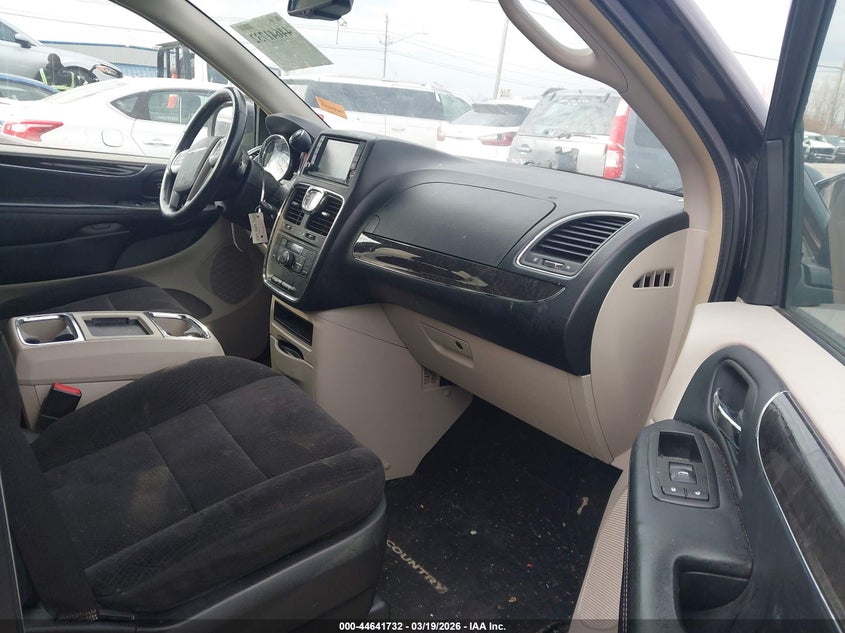 2011 Chrysler Town & Country Touring