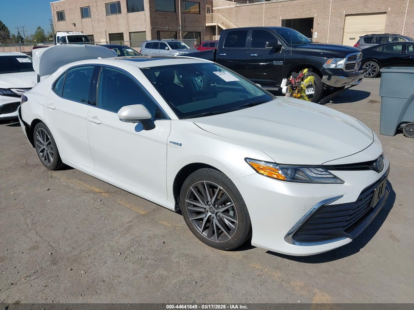 2021 Toyota Camry Xle Hybrid