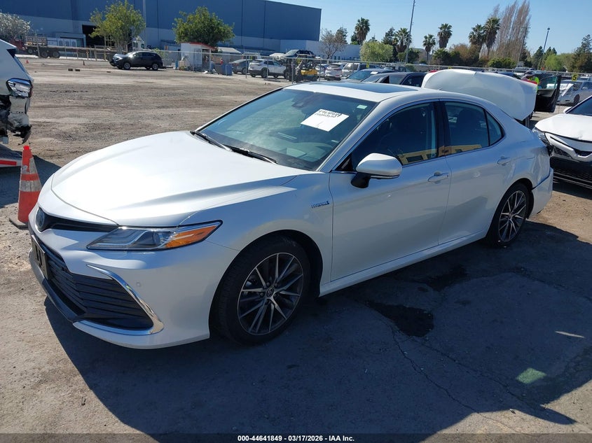2021 Toyota Camry Xle Hybrid