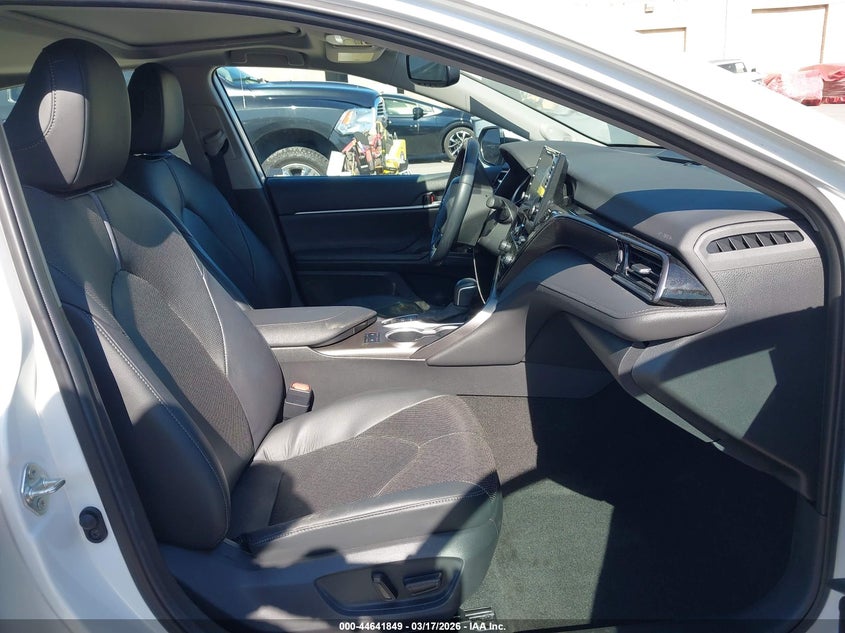 2021 Toyota Camry Xle Hybrid