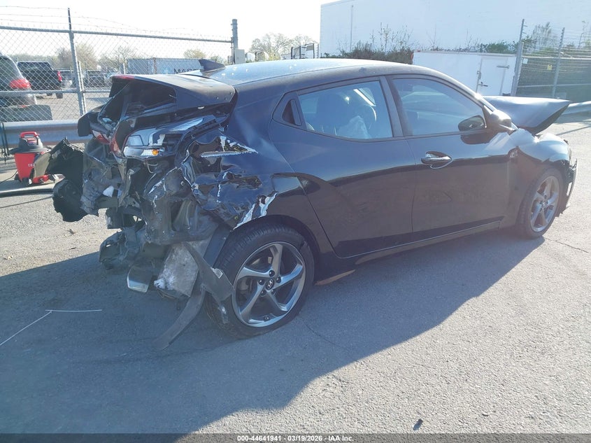 2019 Hyundai Veloster 2.0