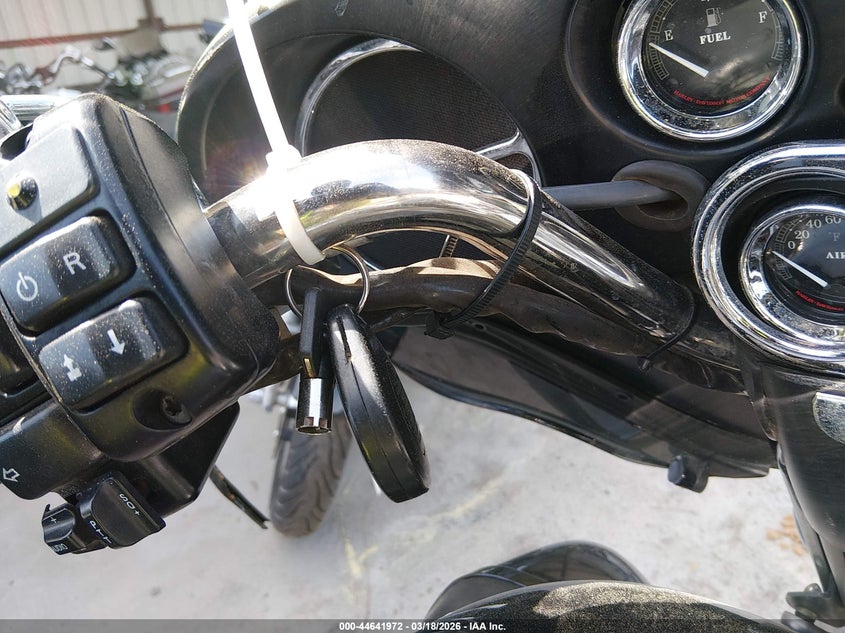 2013 Harley-Davidson Flhtcutg Tri Glide Ultra Classic VIN: 1HD1MAM14DB854693 Lot: 44641972
