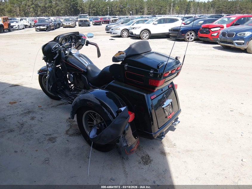 2013 Harley-Davidson Flhtcutg Tri Glide Ultra Classic