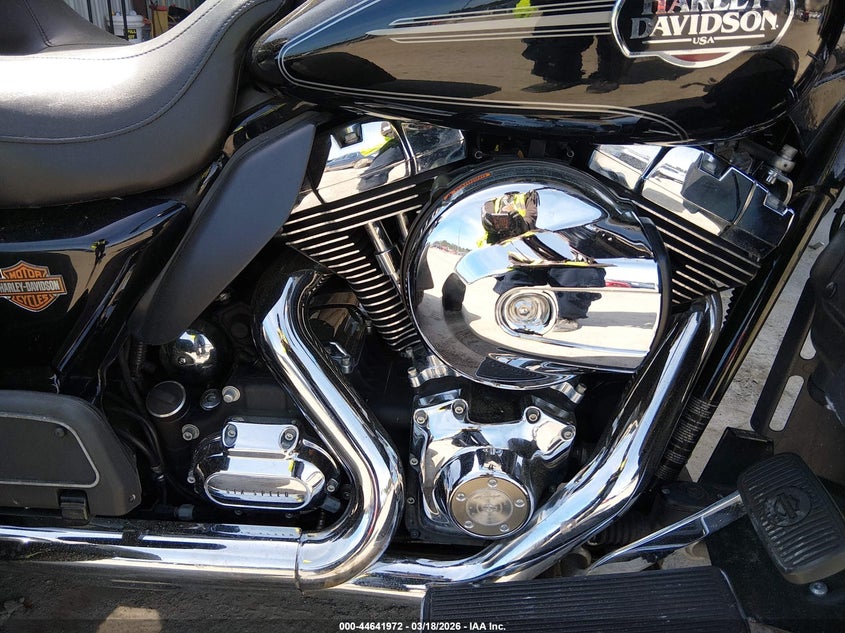 2013 Harley-Davidson Flhtcutg Tri Glide Ultra Classic VIN: 1HD1MAM14DB854693 Lot: 44641972