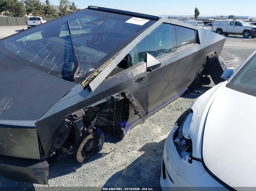 2024 Tesla Cybertruck Cyberbeast VIN: 7G2CEHEE6RA017282 Lot: 44641993