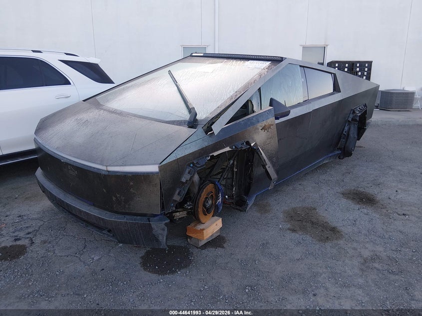 Vin: 7g2cehee6ra017282, lot: 45139010, tesla cybertruck cyberbeast 20242