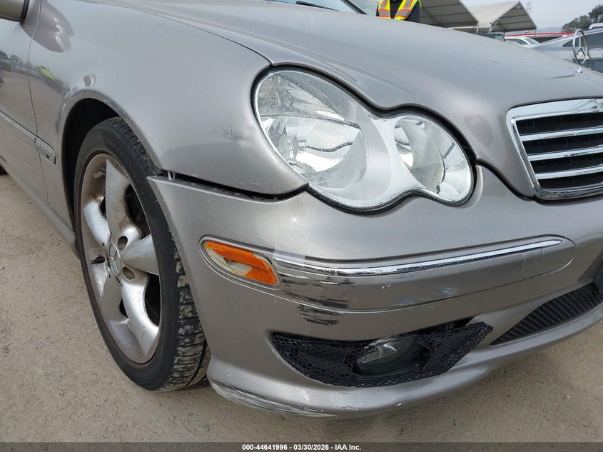 2005 Mercedes-Benz C 230 Kompressor Sport VIN: WDBRF40J65A795965 Lot: 44641996