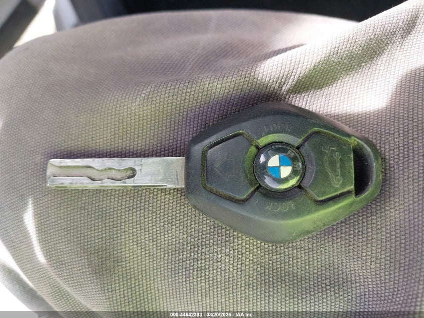 2005 BMW 645Ci VIN: WBAEH73445B215721 Lot: 44642303