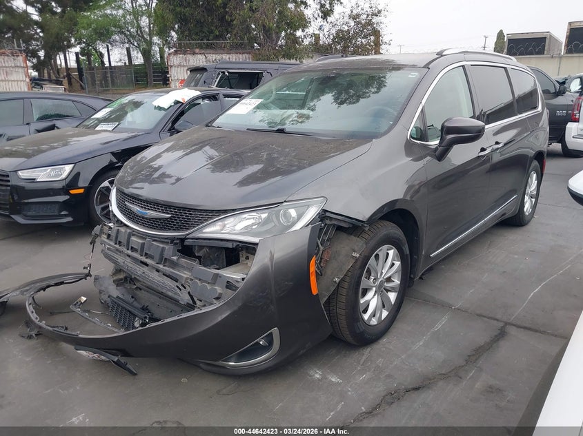 2018 Chrysler Pacifica Touring L