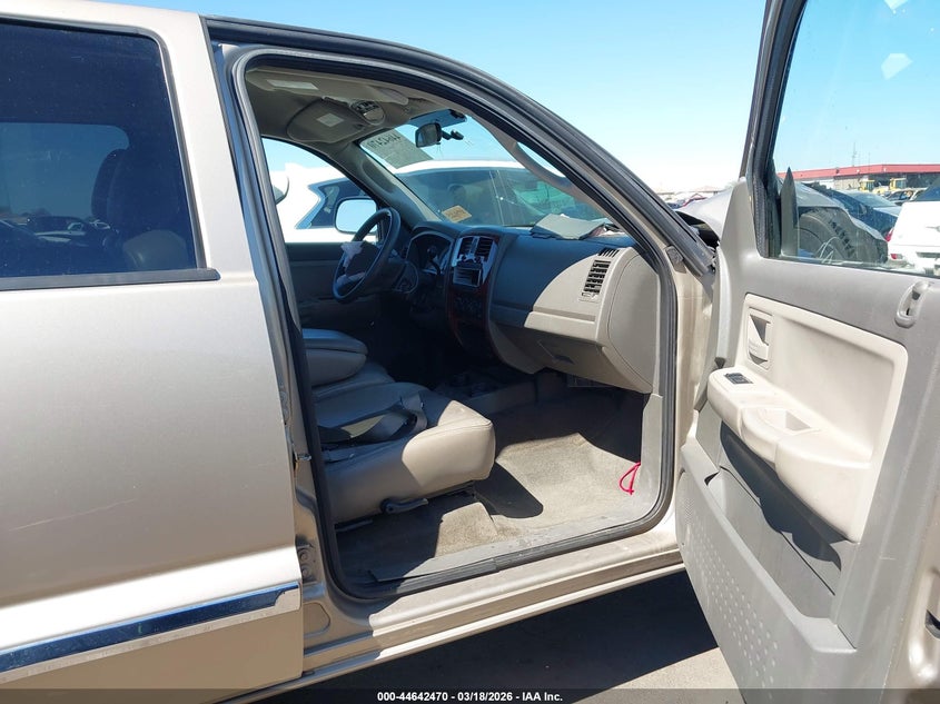 2005 Dodge Dakota Slt