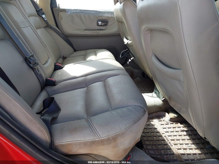1998 Volvo V70 T5 VIN: YV1LW5348W3344930 Lot: 44642646