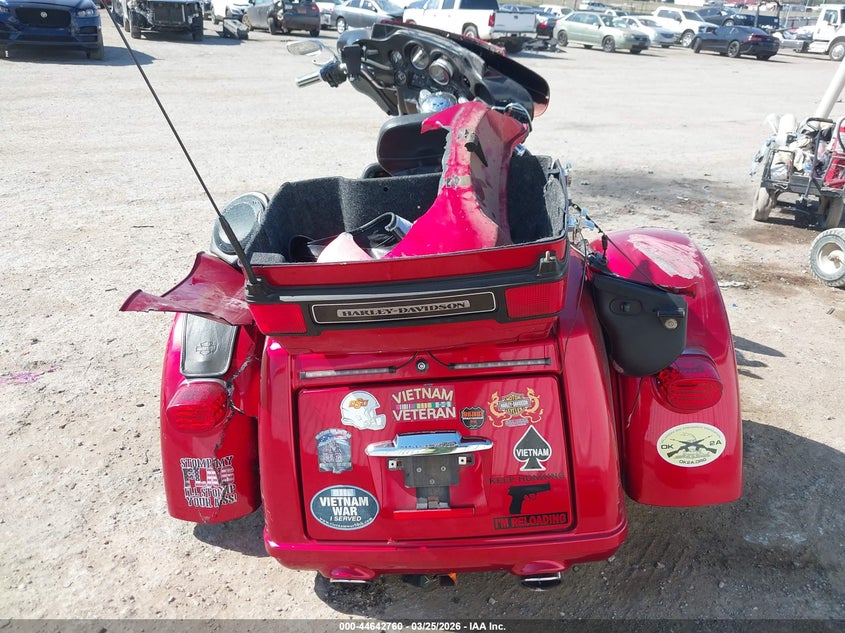 2012 Harley-Davidson Flhtcutg Tri Glide Ultra Classic VIN: 1HD1MAM15CB852594 Lot: 44642760