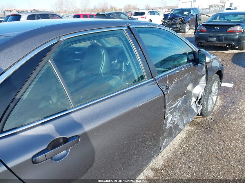 2017 TOYOTA CAMRY auction photo 6