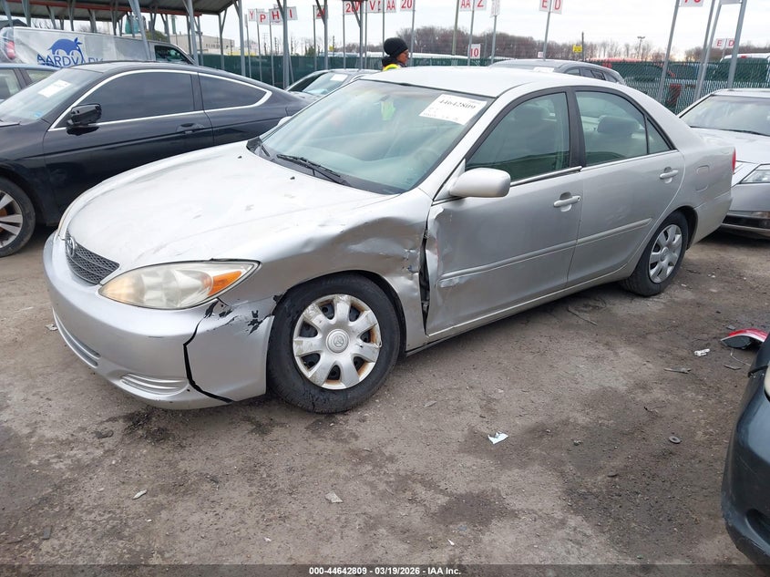 2004 Toyota Camry Le