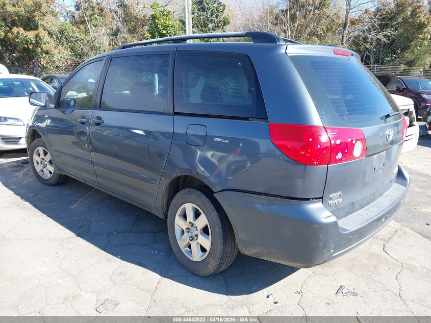 2008 TOYOTA SIENNA auction photo 3