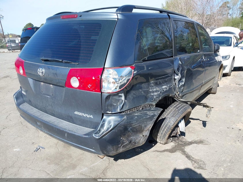 2008 TOYOTA SIENNA auction photo 4