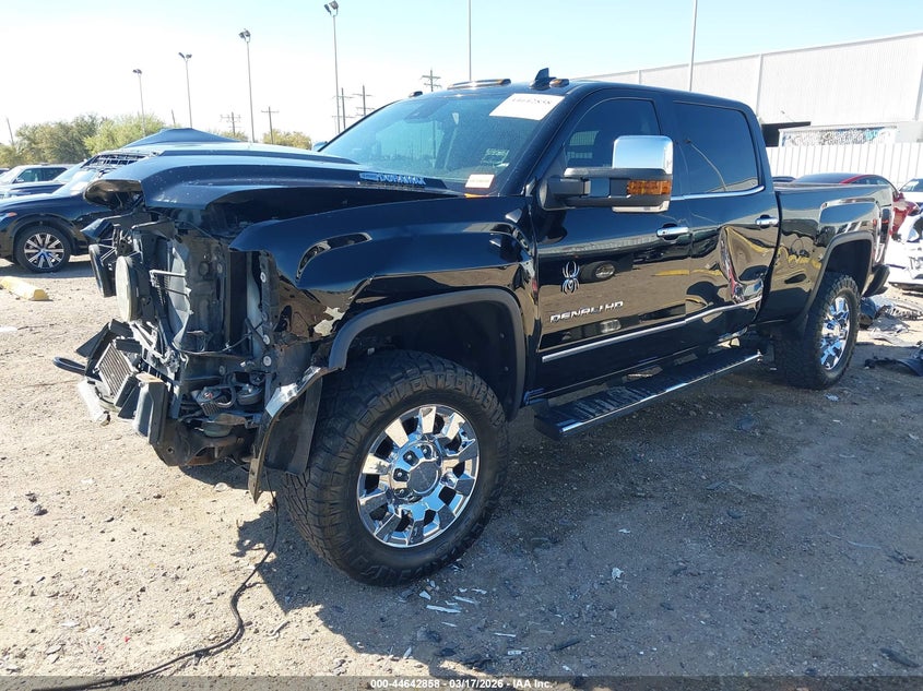 1GT12UEY7HF144965 2017 Gmc Sierra 2500hd Denali photo 1