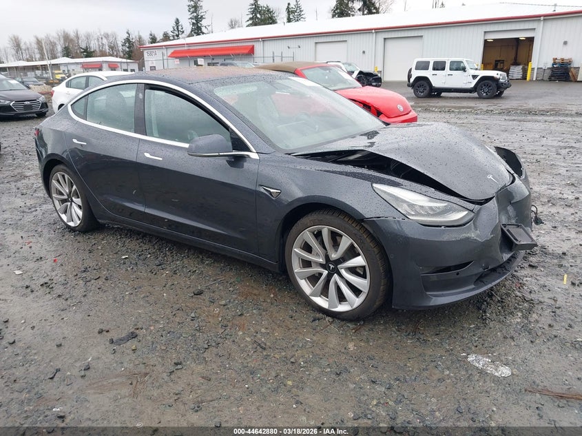 2018 Tesla Model 3 Long Range/Performance
