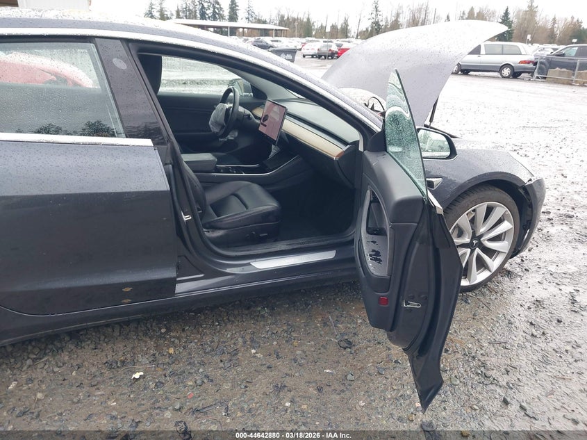 2018 Tesla Model 3 Long Range/Performance