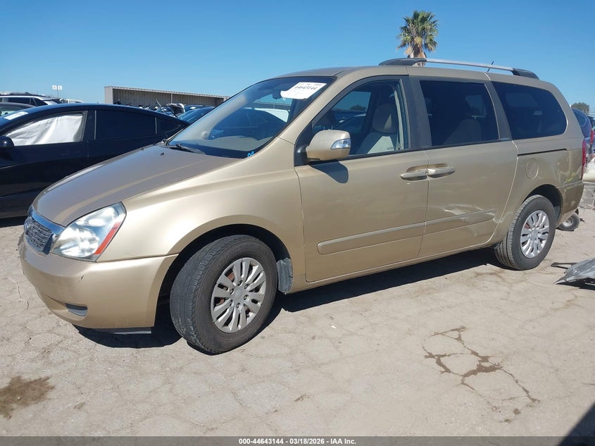 2011 Kia Sedona Lx